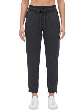 Lululemon‎ Dance Studio Crop Pants Size 6 Black Lightweight Athleisure